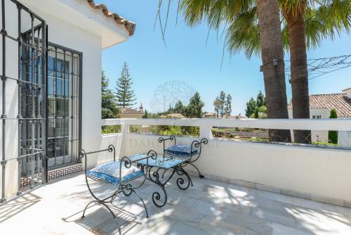 Marbella Center Villa By Dahlia Group