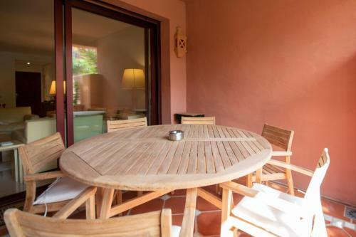 Cozy Holiday Apartment In 1 Line Beach Complex With Swimming Pool