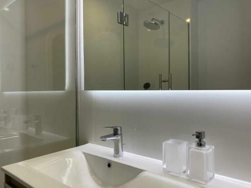Luxury Apartm Brand Newswimming Poolgolf Beach