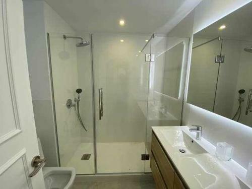 Luxury Apartm Brand Newswimming Poolgolf Beach