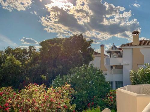Luxury Apartm Brand Newswimming Poolgolf Beach