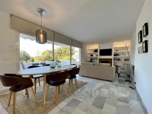 Luxury Apartm Brand Newswimming Poolgolf Beach