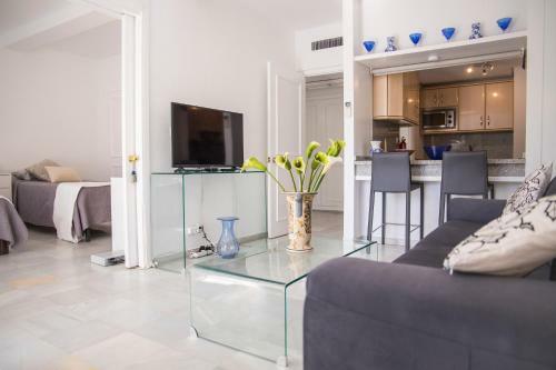 Apartment In Central Marbella 300m To The Beach!