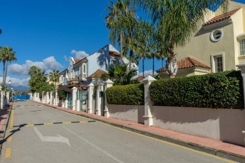 Villa Mare, Puerto Banus - R9965