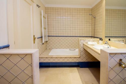 Villa Mare, Puerto Banus - R9965
