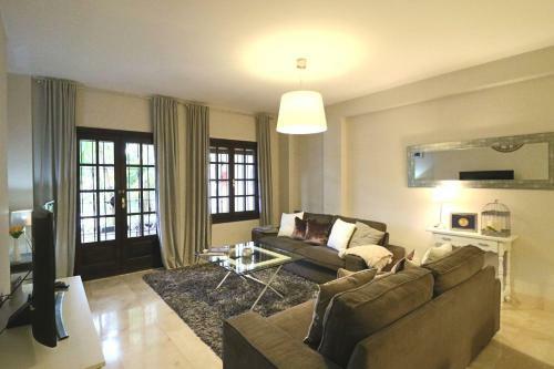 Elegant Apartment In Puerto Banus