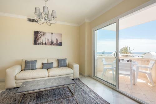 Downtown Seaview Apartment