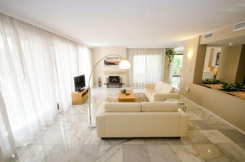 Villa III