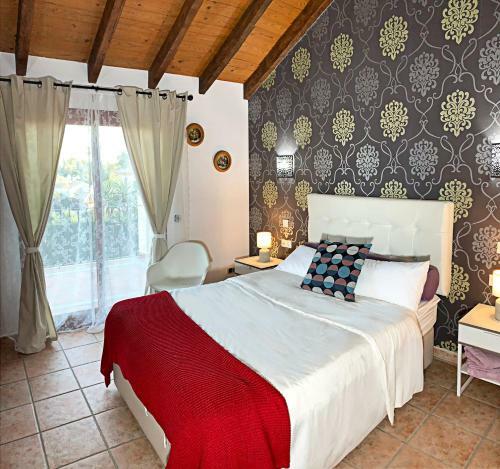 Villa Nabrisa Marbella, 5 Bedroom, Private Pool, Garden, Bbq