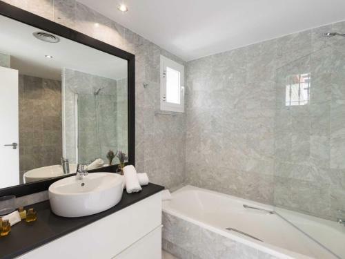 Apartamento Exquisite Penthouse Suite With Rooftop Terrace