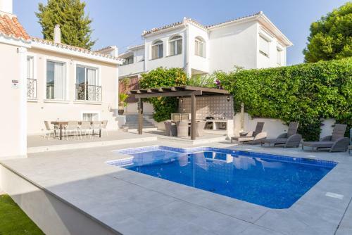 Villa Amapola Puerto Banus Pool