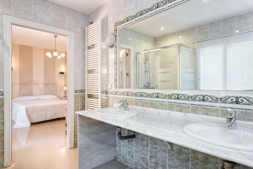 Charming 5br Villa Espa�a By Rafleys