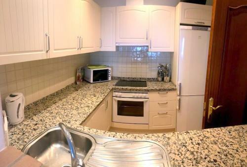 Mijas Apartment Sleeps 4 With Pool Air Con And Wifi