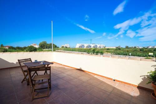 Molinell Holiday Home Sleeps 6 With Air Con And Wifi