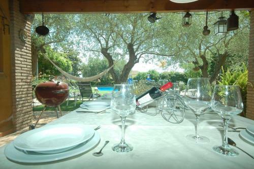Mont-ras Villa Sleeps 8 With Pool Air Con And Wifi