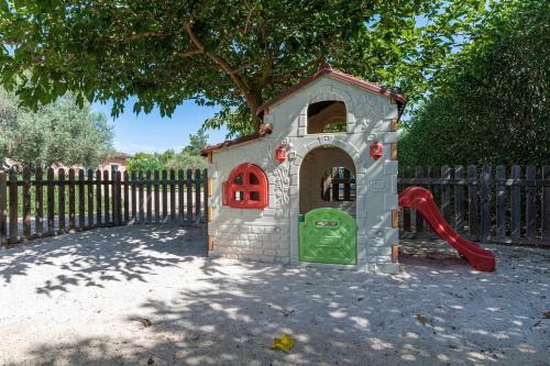 Yourhouse Romani Villa