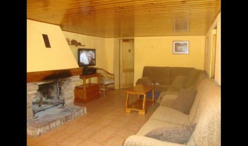Moia Apartment Sleeps 11 With Pool