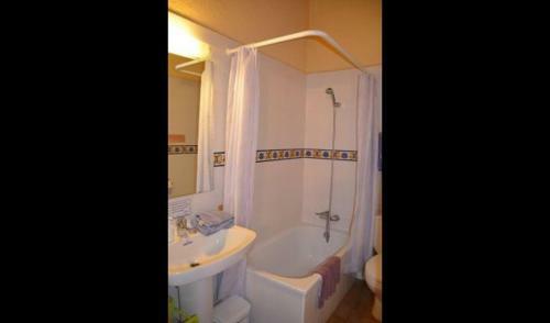 Moia Apartment Sleeps 11 With Pool