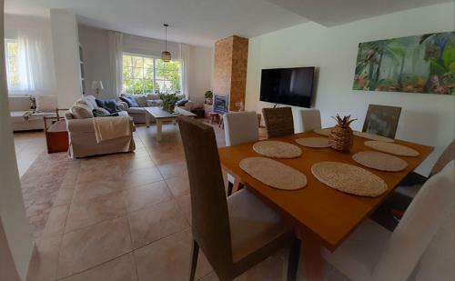 Agroturismo Lia Y El Pinar