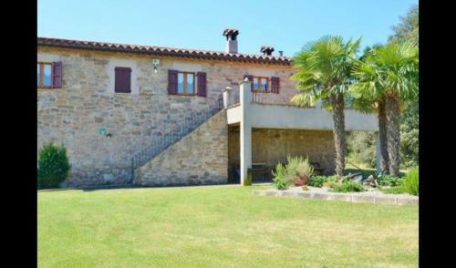 Santa Creu Dels Juglars Villa Sleeps 4 With Pool