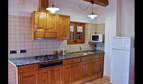 Santa Creu Dels Juglars Villa Sleeps 4 With Pool