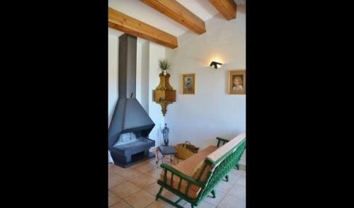 Santa Creu Dels Juglars Villa Sleeps 4 With Pool