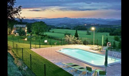 Santa Creu Dels Juglars Villa Sleeps 4 With Pool