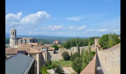 Vilamari Villa Sleeps 21 With Pool