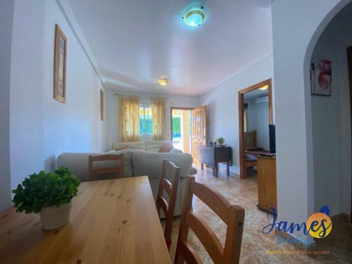La Cinuelica R2, Ground Floor Apartment With Comm Pool L167