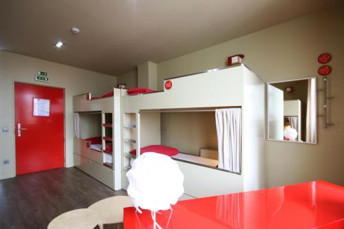 Pilot Design Hostel & Bar