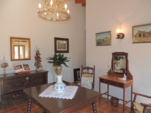 Charming Villa With Pool In Algaida
