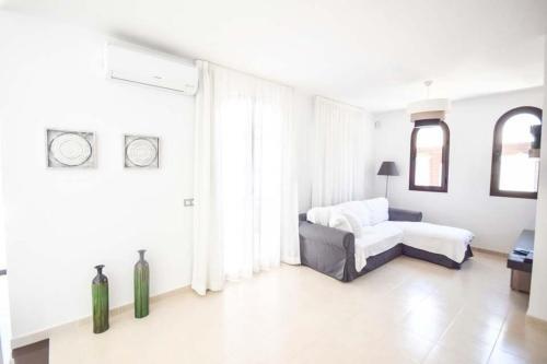 Playa Blanca Villa Sleeps 4 With Pool Air Con And Wifi
