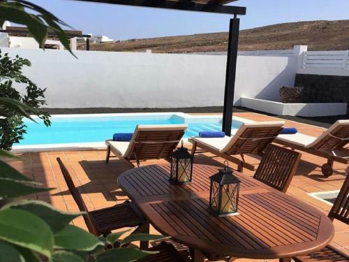 Villa Miramar A10 Beautiful Modern Villa With Private Heated Pool Wifi