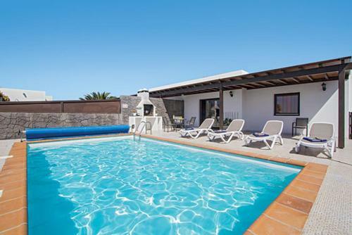 Villa Pechi Bianca Dos - 2 Bedroom Bungalow Villa - Great Value - Private Pool