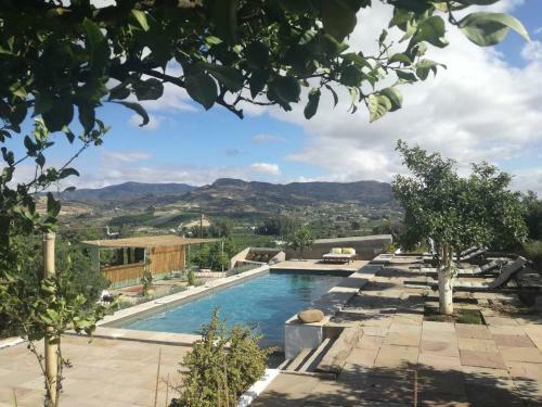 4-bed Andalusian House With Private Pool & Garden!