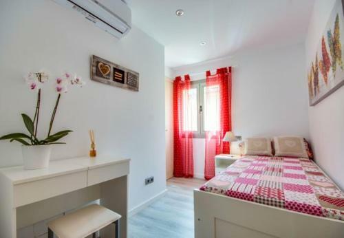 Pollenca Holiday Home Sleeps 5 With Air Con And Wifi