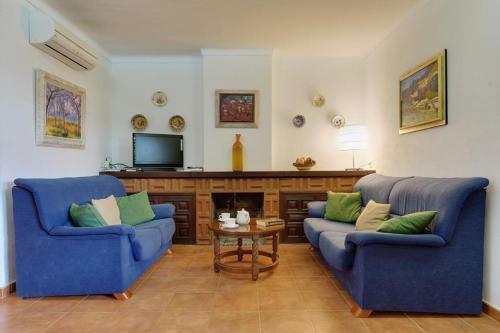 Pollenca Villa Sleeps 6 With Pool Air Con And Wifi