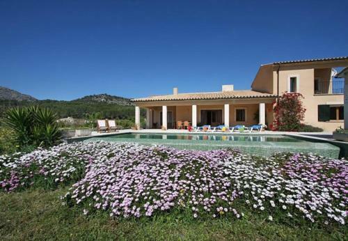Villa In Pollenca Sleeps 6 Includes Swimming Pool Air Con And Wifi 8