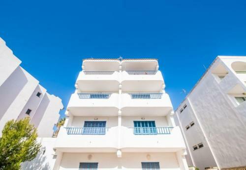 Portocolom Apartment Sleeps 4 With Air Con And Wifi