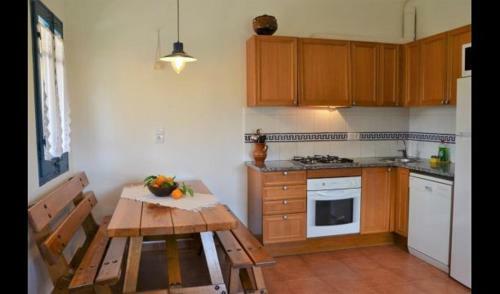 Quart D'onyar Villa Sleeps 6 With Pool