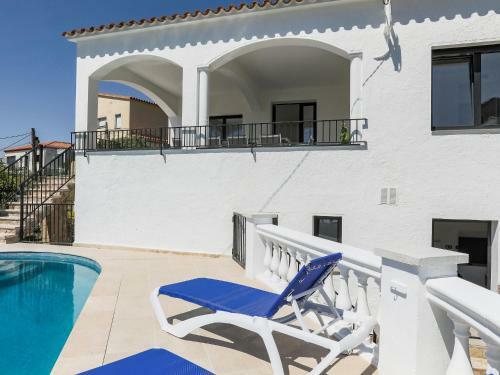 Elegant Villa In Roses With Private Swimming Pool
