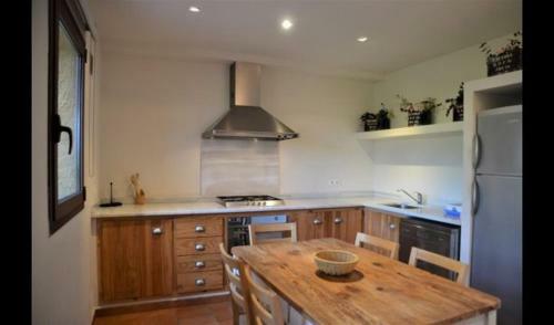 Sant Andreu Salou Villa Sleeps 6 With Pool