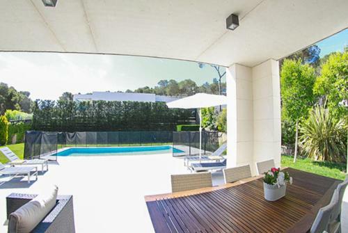 Sant Antoni de Calonge Villa Sleeps 10 Pool Air Con