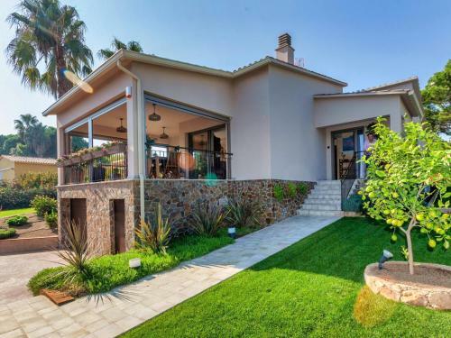 Holiday Home Emporion
