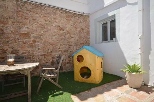 Casa Se�orial En El Centro Con Gran Patio