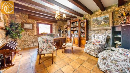 Sant Genis de Palafolls Villa Sleeps 10 Pool Wifi