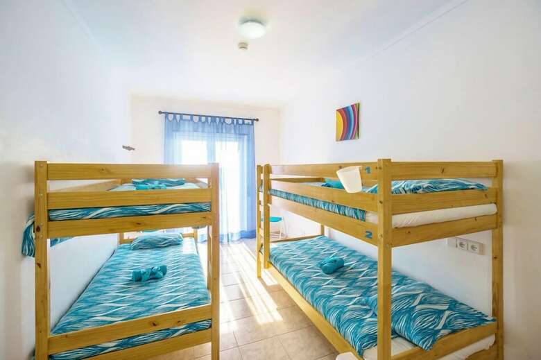 H2o Surfguide Hostel