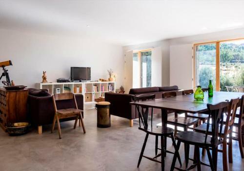 Alentejo Mountain Vacation House