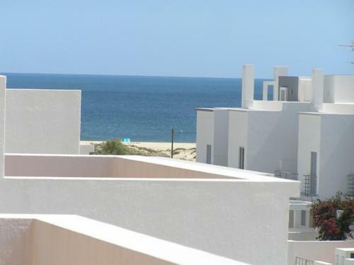 Manta Rota Village