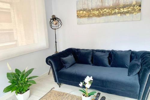 New Gorgeous Central Apartment - Beachfront - 3 Bd